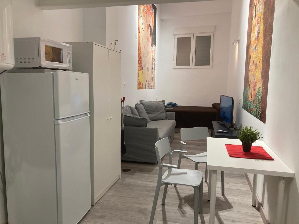 Golondrinas De Malaga "Apartamentos Con Mucho Arte" Y Terraza Solarium En Coliving 外观 照片